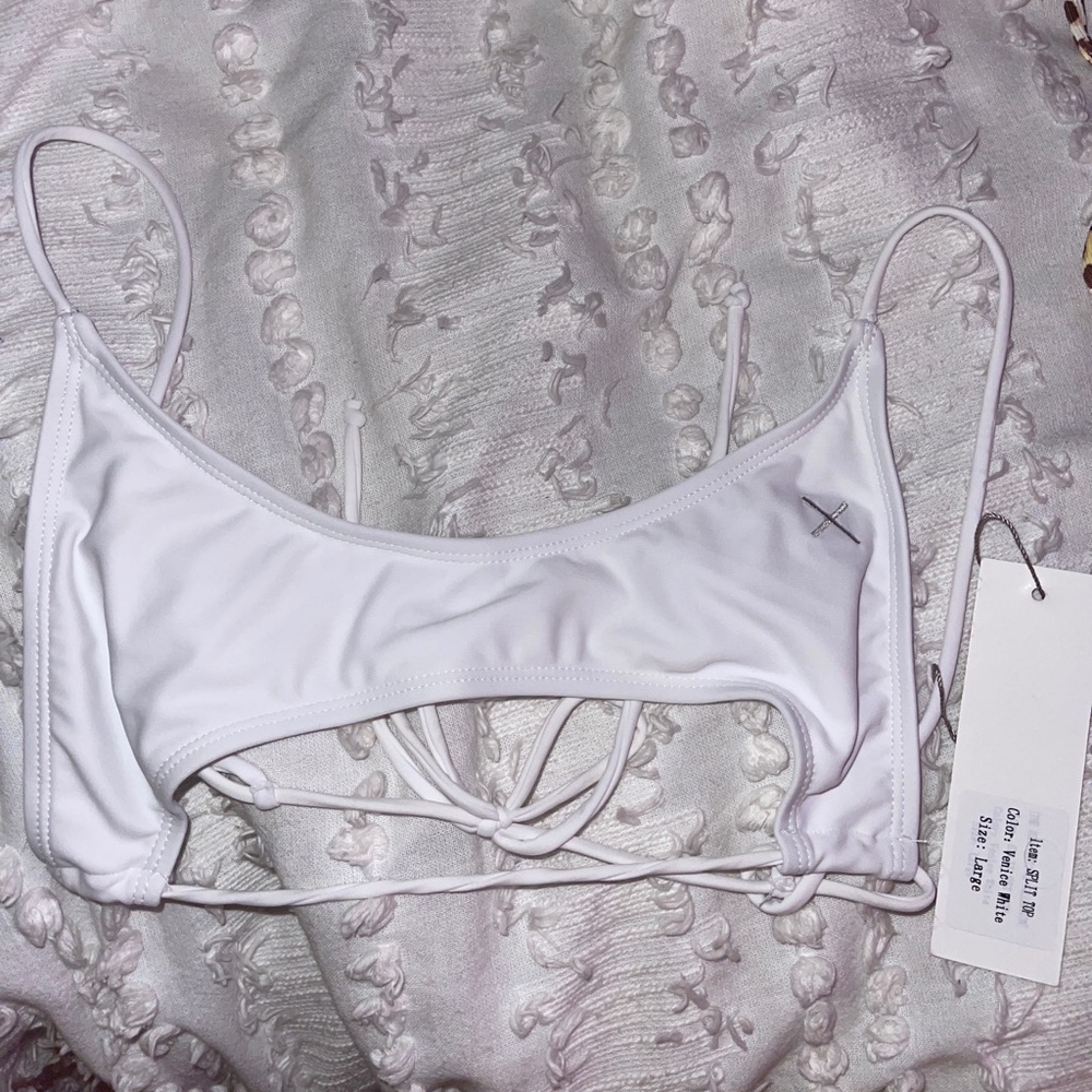 Boutinela split top swimsuit!